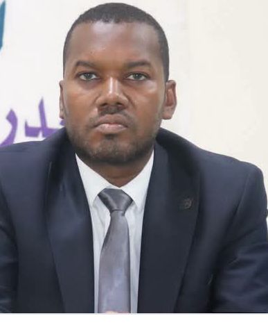 مدير التربية بالحوض الغربي يهنئ الأسرة التربوية بعد احتلال الولاية المرتبة الثالثة وطنياً في نسب النجاح